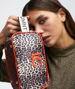 Couturecrest.shop13078e9e2b 2