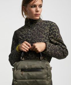 Couturecrest.shop1ed86a0b2a 2