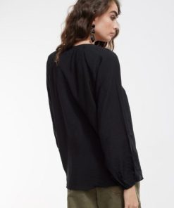 Couturecrest.shop5d702c8134 4